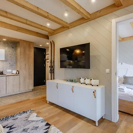 Relaks - Z Bezplatnym Jacuzzi, Sauna Oraz Podziemnym Parkingiem W Cenie - Izby Podhalanskie شقة